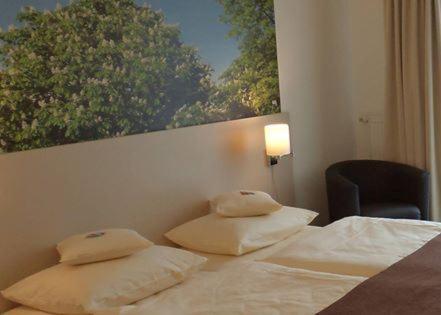 Das Neue Hotel Am Park 프론덴베르크 외부 사진