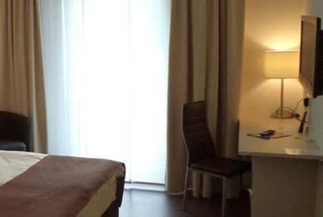 Das Neue Hotel Am Park 프론덴베르크 외부 사진